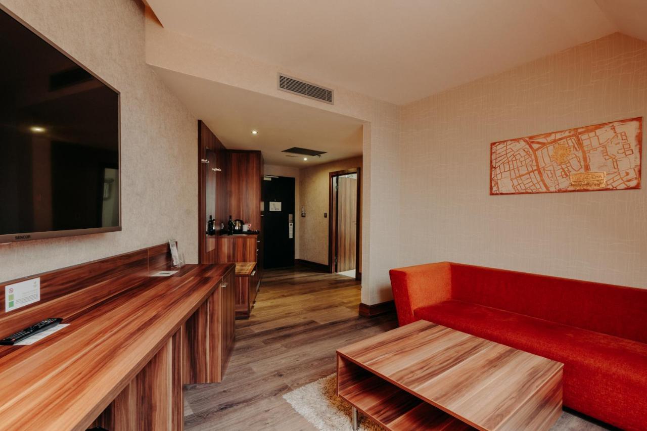 Holiday Inn Trnava, An Ihg Hotel Extérieur photo