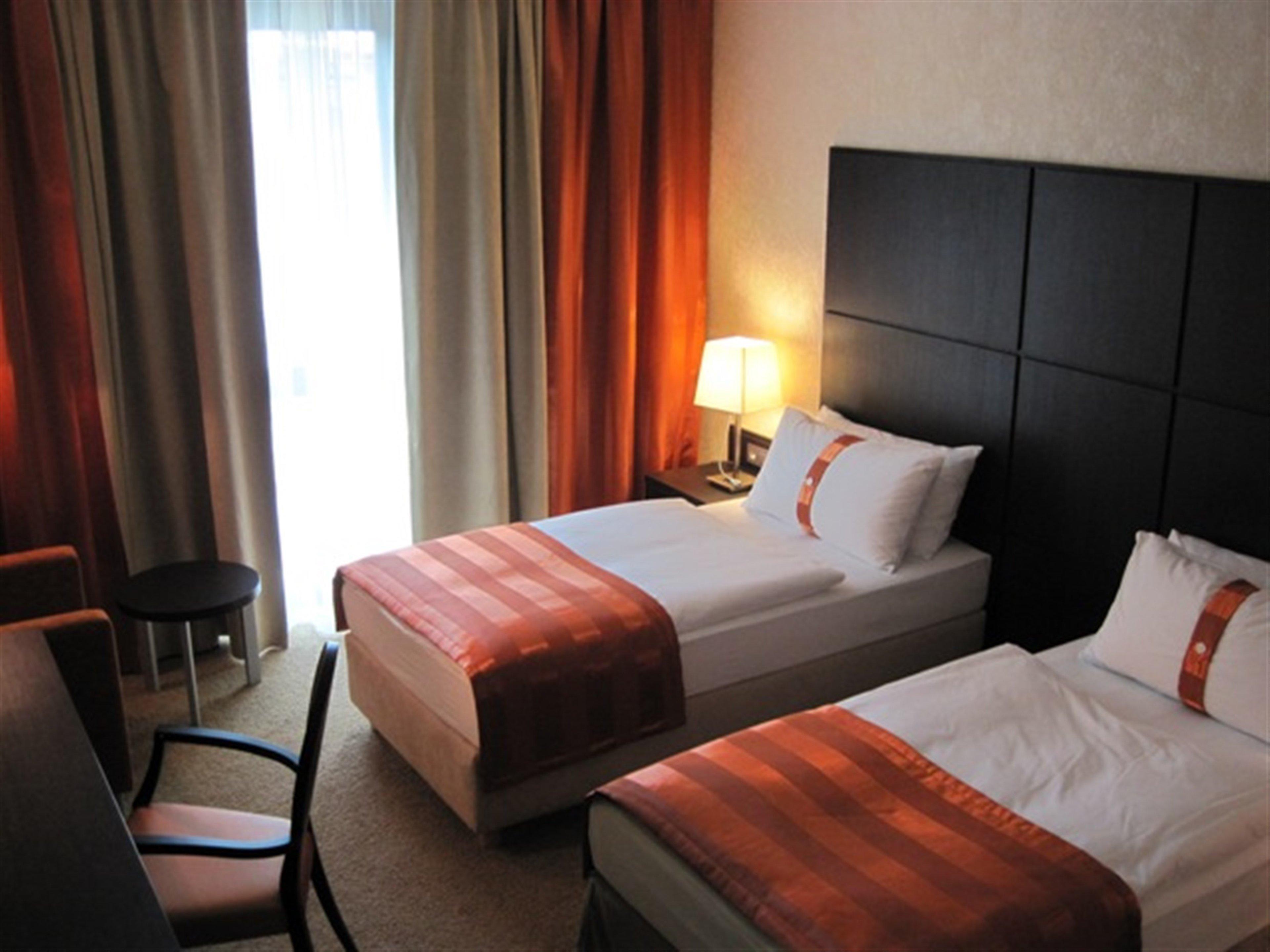 Holiday Inn Trnava, An Ihg Hotel Extérieur photo